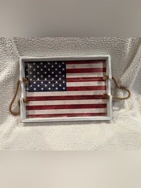 AMERICAN FLAG rustic distressed wooden serving tray, with rope handles, 18”